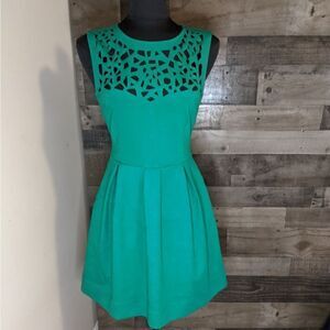 Suite Blanco Green laser cutout dress L NEW
